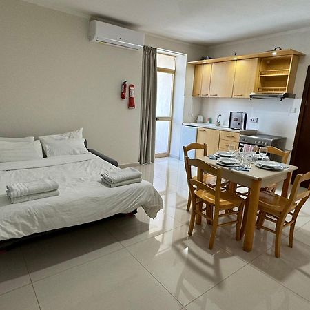 The Triton Aparthotel St. Paul's Bay Exterior photo