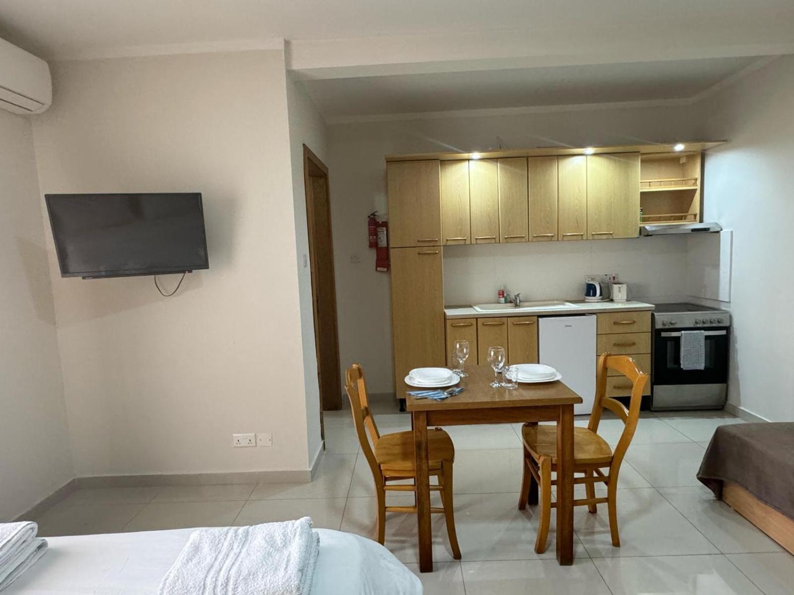 The Triton Aparthotel St. Paul's Bay Exterior photo