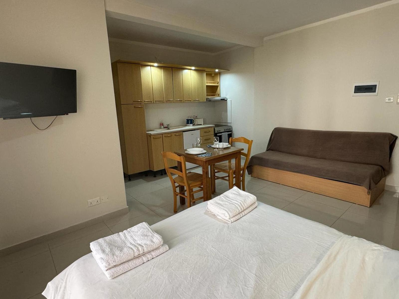 The Triton Aparthotel St. Paul's Bay Exterior photo
