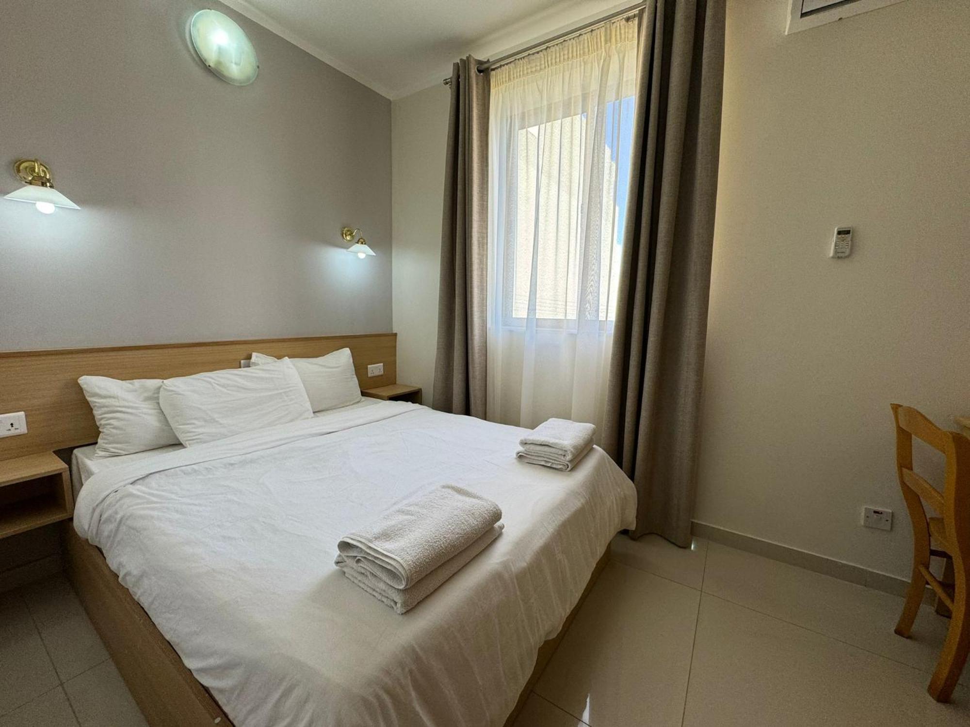 The Triton Aparthotel St. Paul's Bay Exterior photo