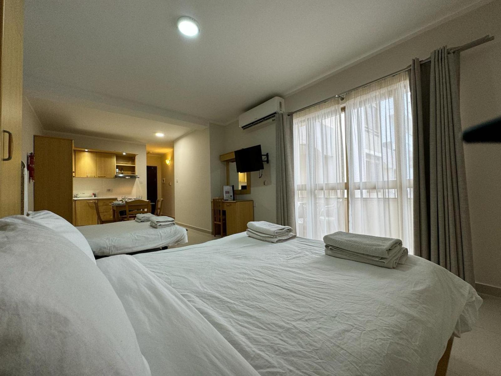 The Triton Aparthotel St. Paul's Bay Exterior photo