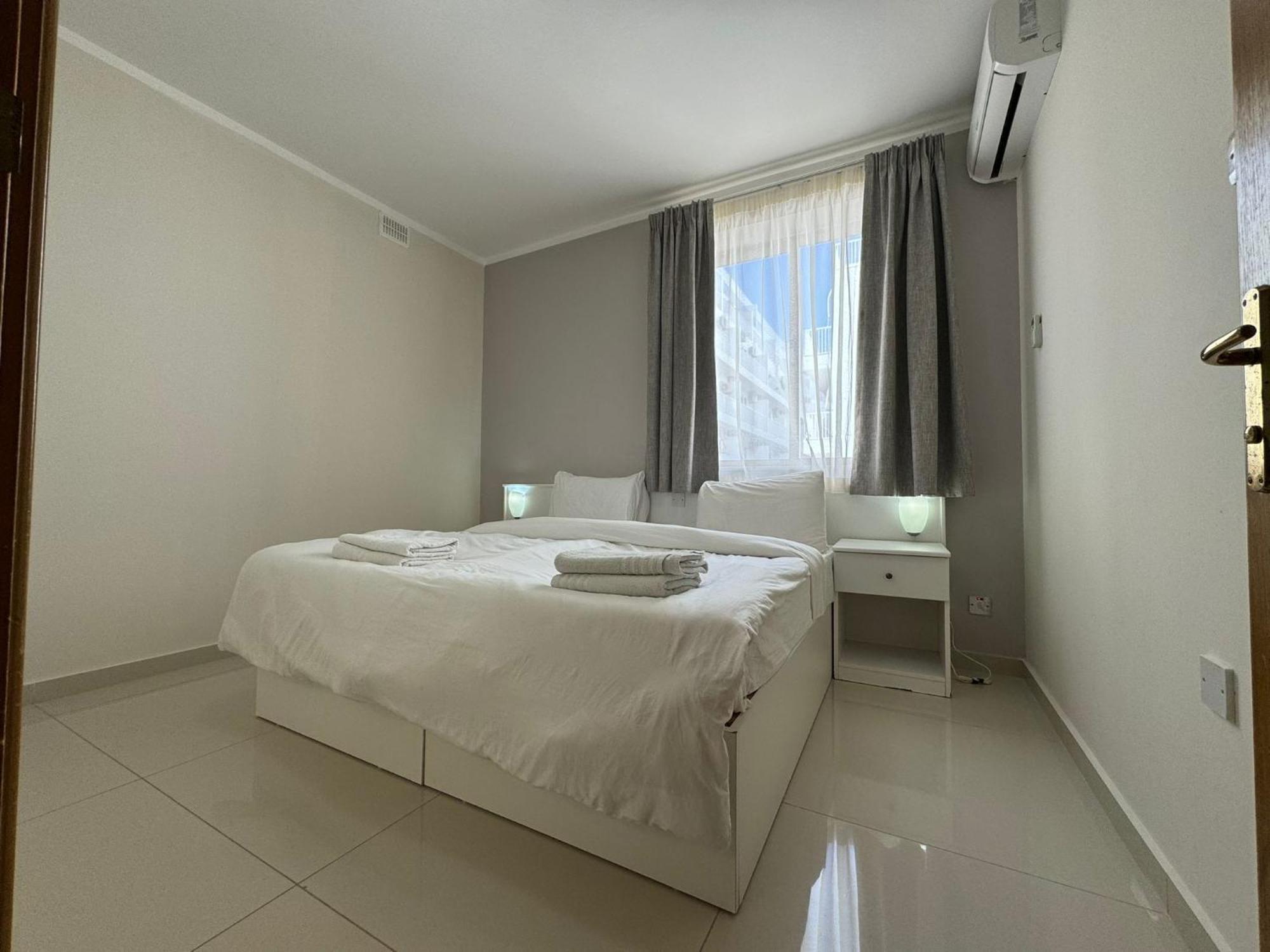 The Triton Aparthotel St. Paul's Bay Exterior photo